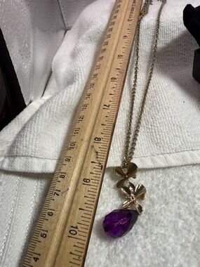 Avon Gold-Tone Orchard Flowers Necklace w/Earrings 10”